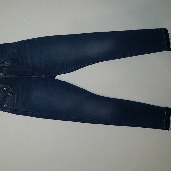 Levi’s 501 button fly Skinny High Rise Raw Hem Jeans - Picture 2 of 8